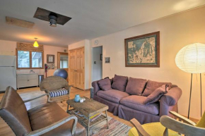 Idyllic Northport Cottage, Walk to Lakeside!
